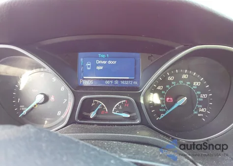 2013 Ford Focus Se z USA, uszkodzony, nr VIN 1FADP3F2XDL336921